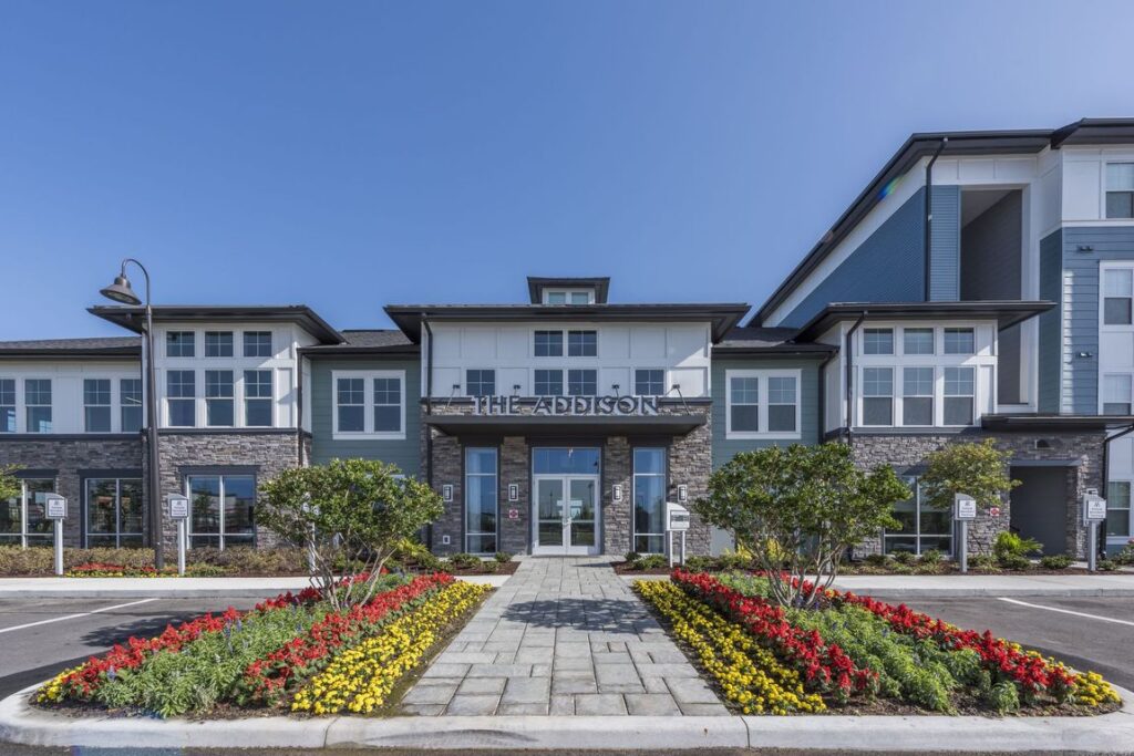 Addison Millenia - Exterior