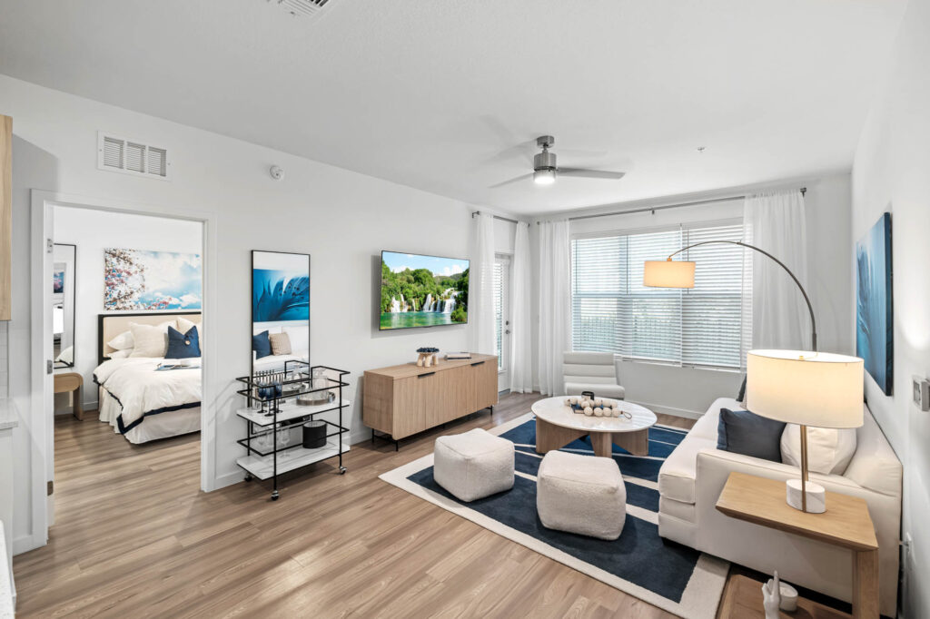 Altís Grand Suncoast model living room