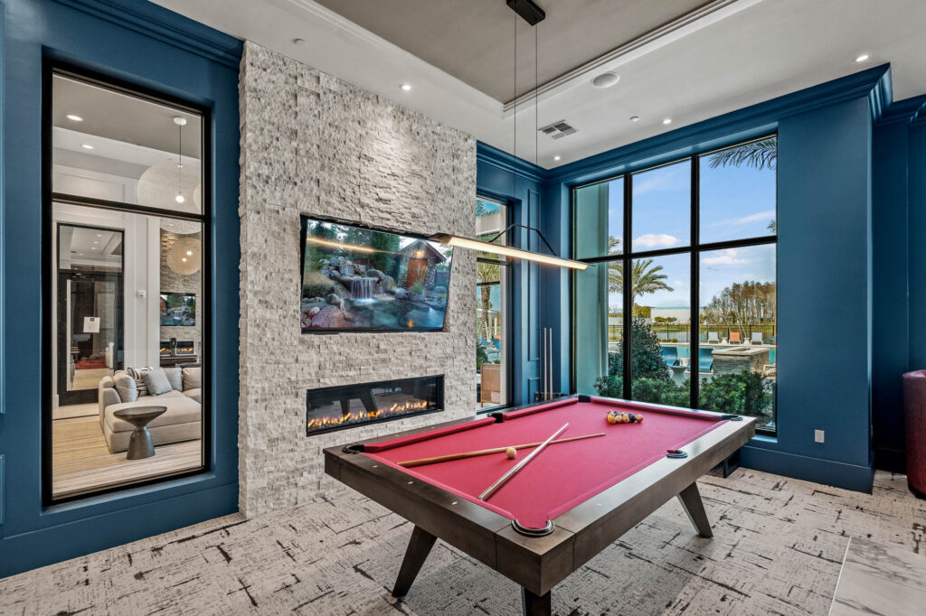 Altís Grand Suncoast game room billards