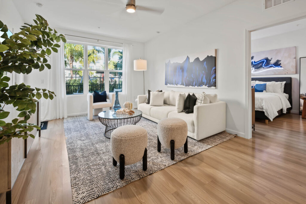 Altís Grand Lake Willis model living room