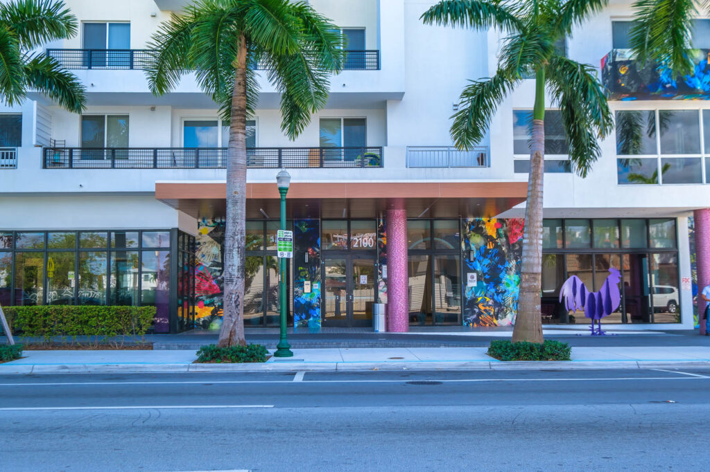 Altis Little Havana exterior