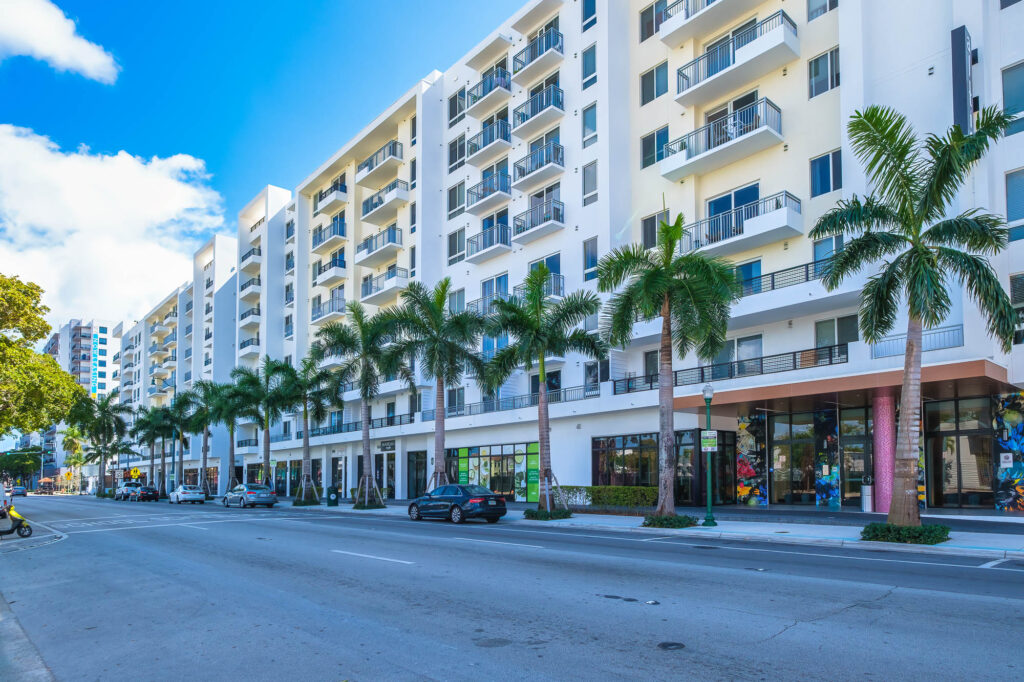 Altis Little Havana exterior