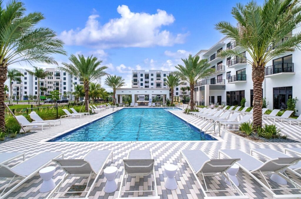 Altis Grand Kendall exterior pool area